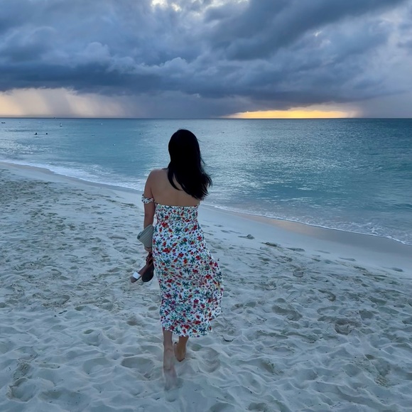 Meet your posher, Sandy! - Picture 2 of 10